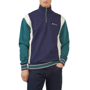 funnel neck with half zip fastening